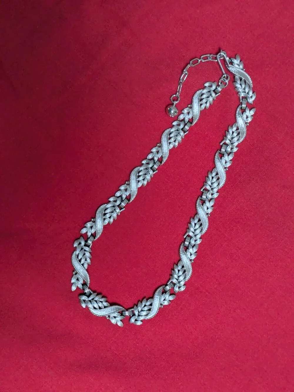 Vintage Signed TRIFARI Silver Tone Leaf Necklace Brushed Texture Mid-Century
